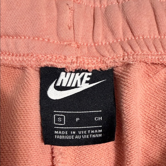Nike Sweatpants - Picture 5 of 5